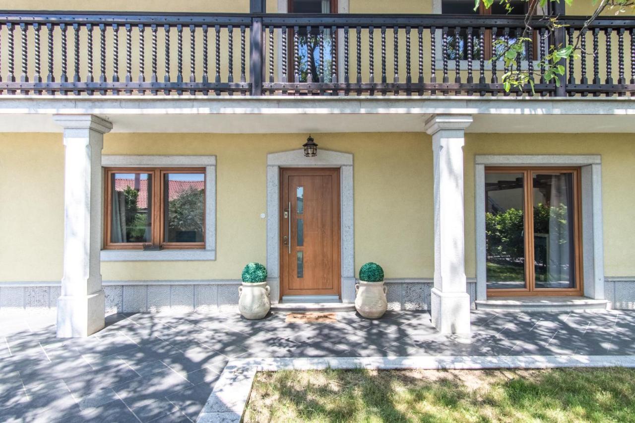 Villa Hermes Art Dutovlje Exterior foto